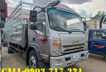 Xe tải Jac N800 thùng mui bạt dài7m6 động cơ Cummins 2021